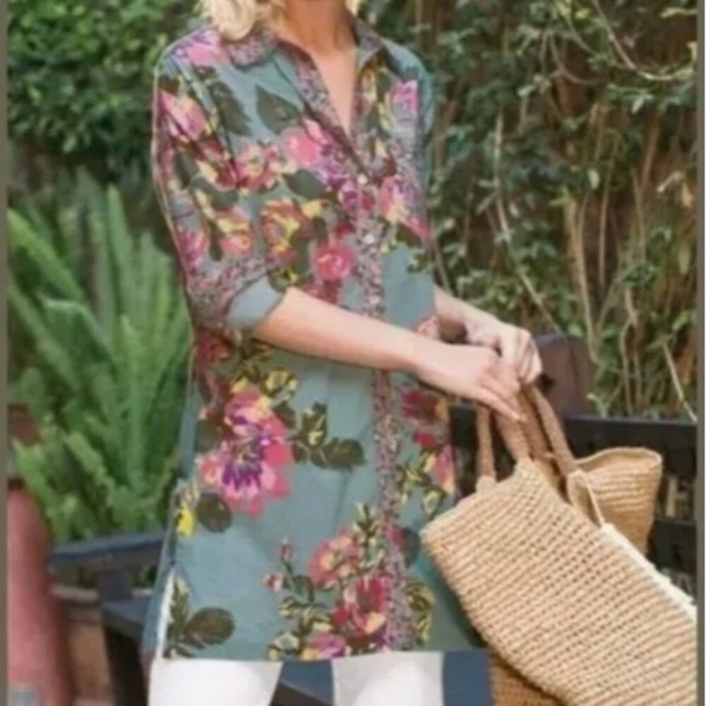 Soft Surroundings Top Soft Surroundings Scatter Roses Floral Button Down Tuni M